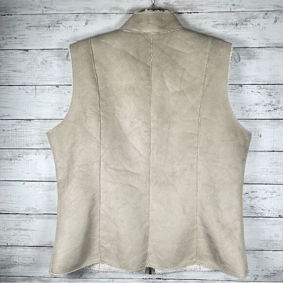 Chico's Sherpa Faux Suede Ecru Vest Zip Front Pockets 2 L/ 12-14 - Picture 3 of 8